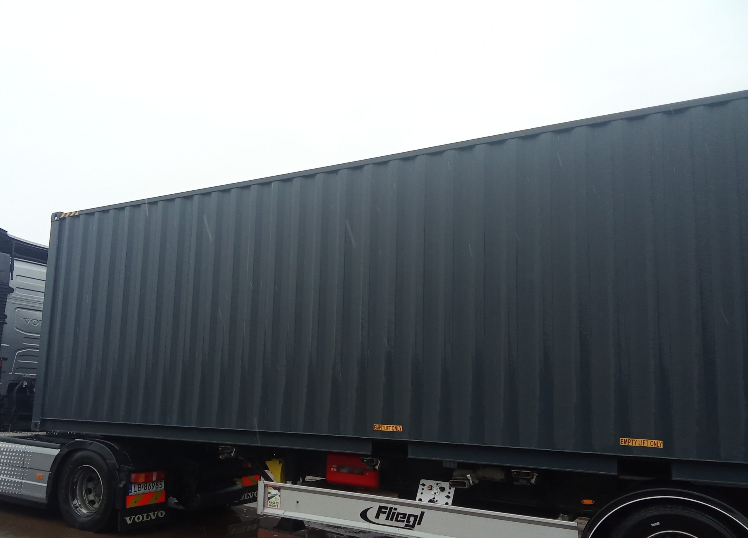 12m (40'HC) Kontener Morski DMRU4003086