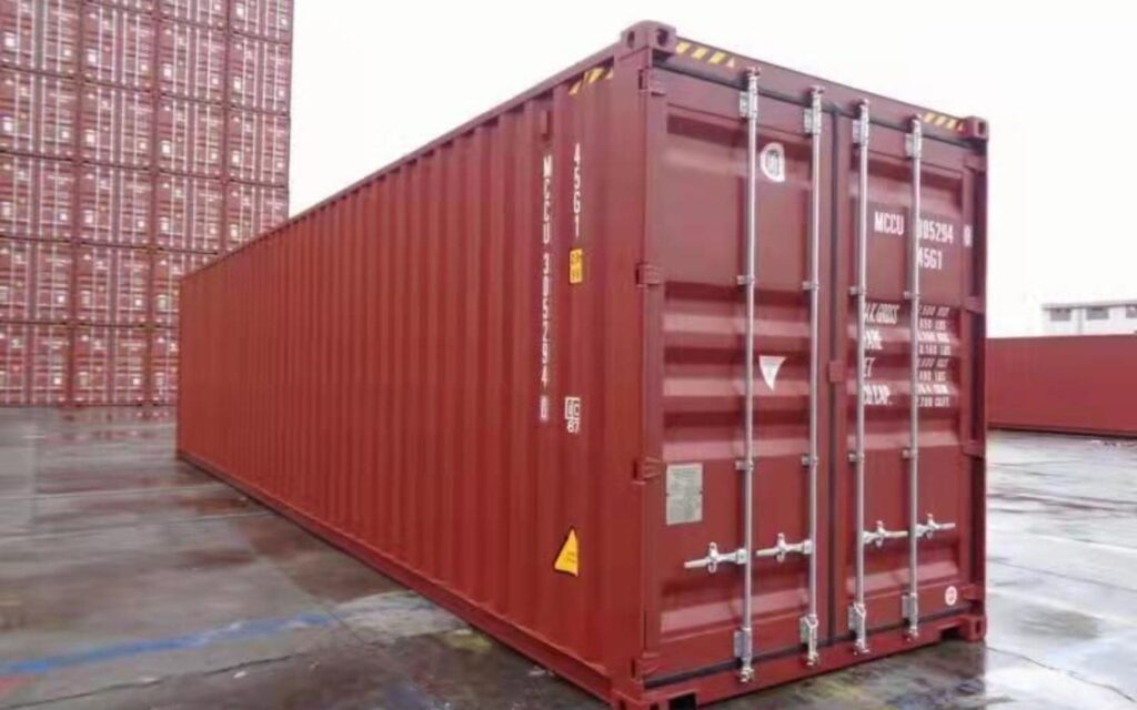 kontener morski czerwony